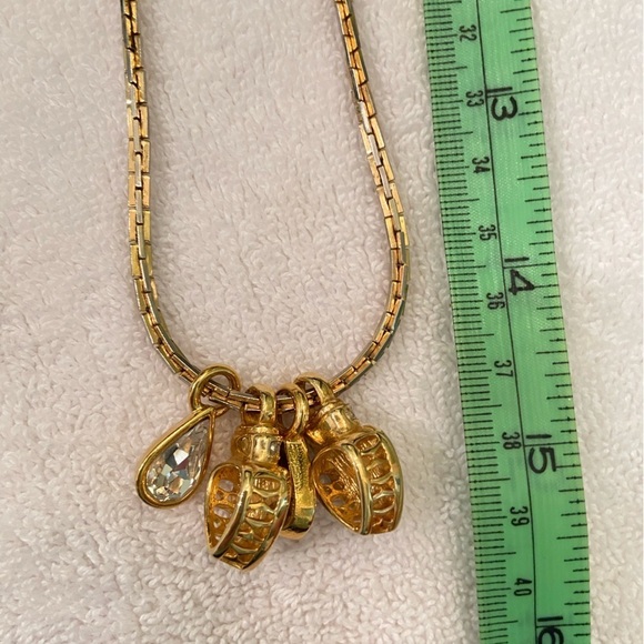 Vintage 1990’s gold tone square link chain 4 charms 2 crystal hearts teardrops - Picture 9 of 9